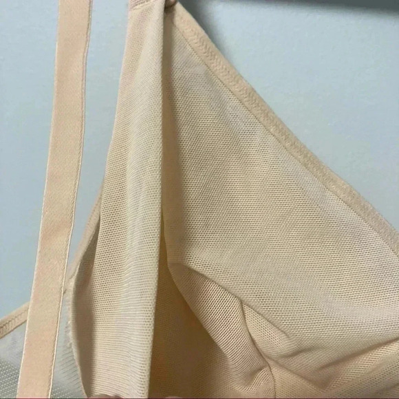 Lively  nude detachable bra - Picture 5 of 6